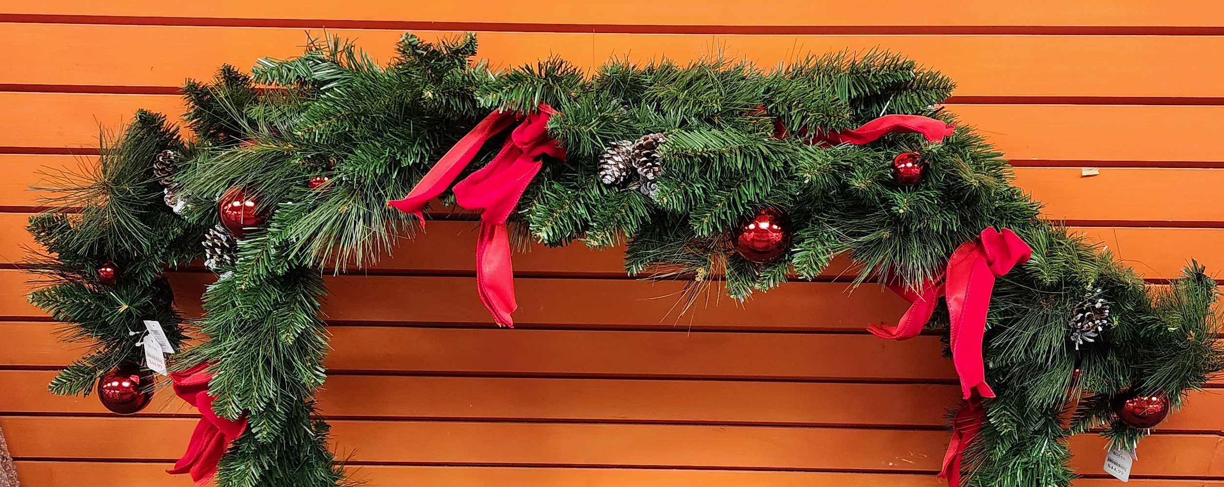 Mixed Pine Garland w Red Bows